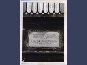 tablica informacyjna biblioteki