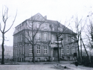 budynek biblioteki po wojnie